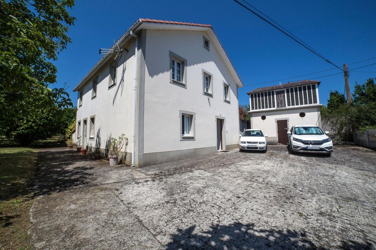 Properties for sale and rent in Spain photo 1