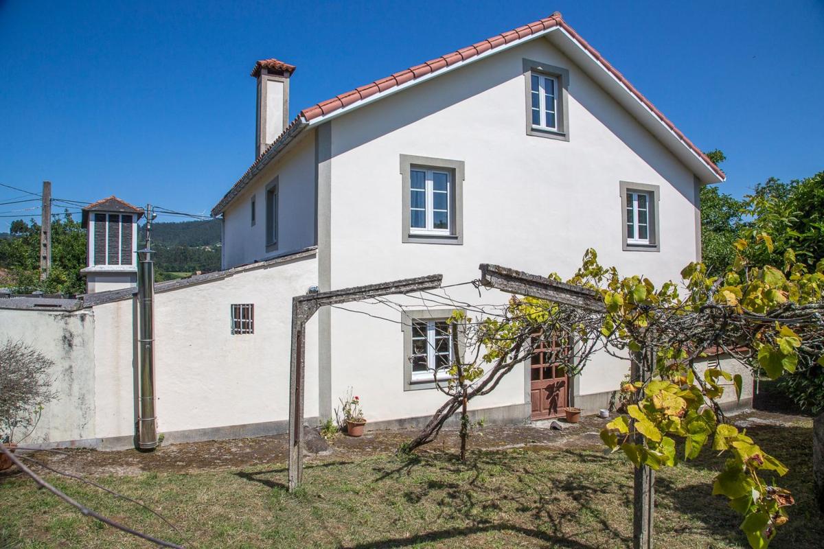Properties for sale and rent in Spain photo 3