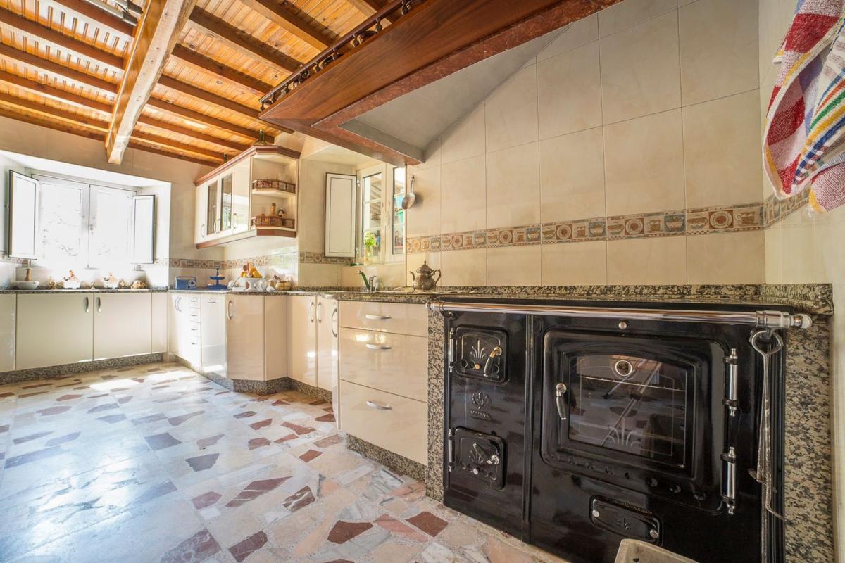 Properties for sale and rent in Spain photo 5