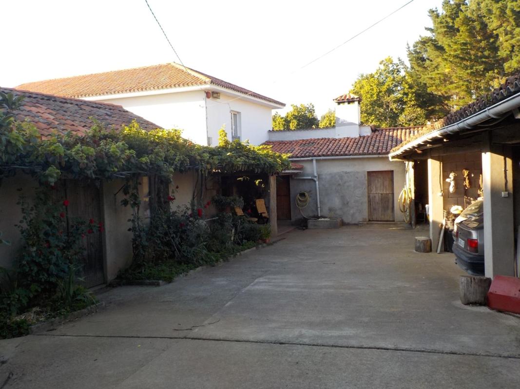 Properties for sale and rent in Spain photo 2