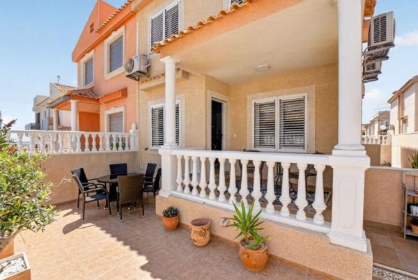 Chalet pareado en Paseo Navarra, 2, Miramar - Torre del Moro, Torrevieja photo 3