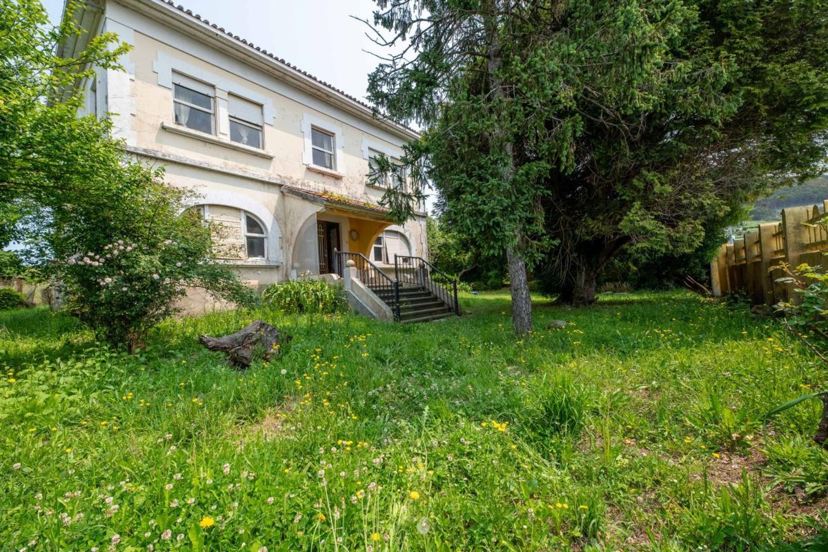 Properties for sale and rent in Spain photo 2
