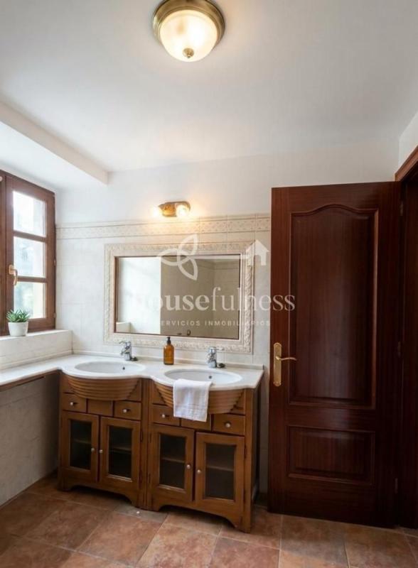 Properties for sale and rent in Spain photo 5