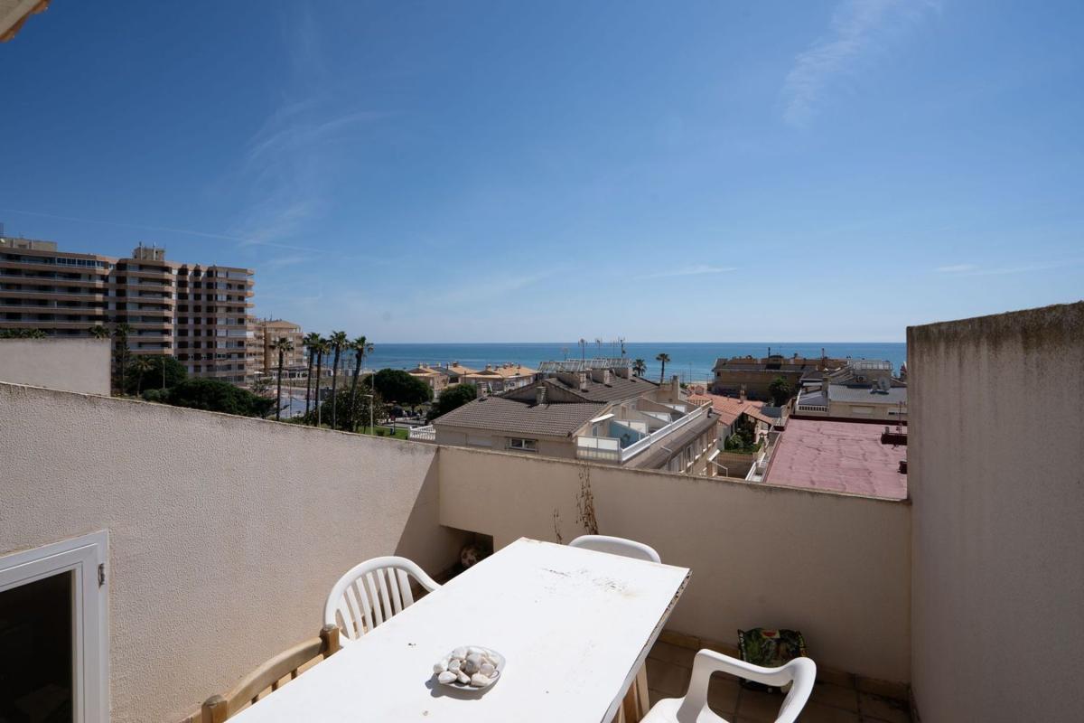 Продажа дуплекса на Dúplex en Avenida de Inglaterra, Los Europeos, Torrevieja, Торревьеха photo 1