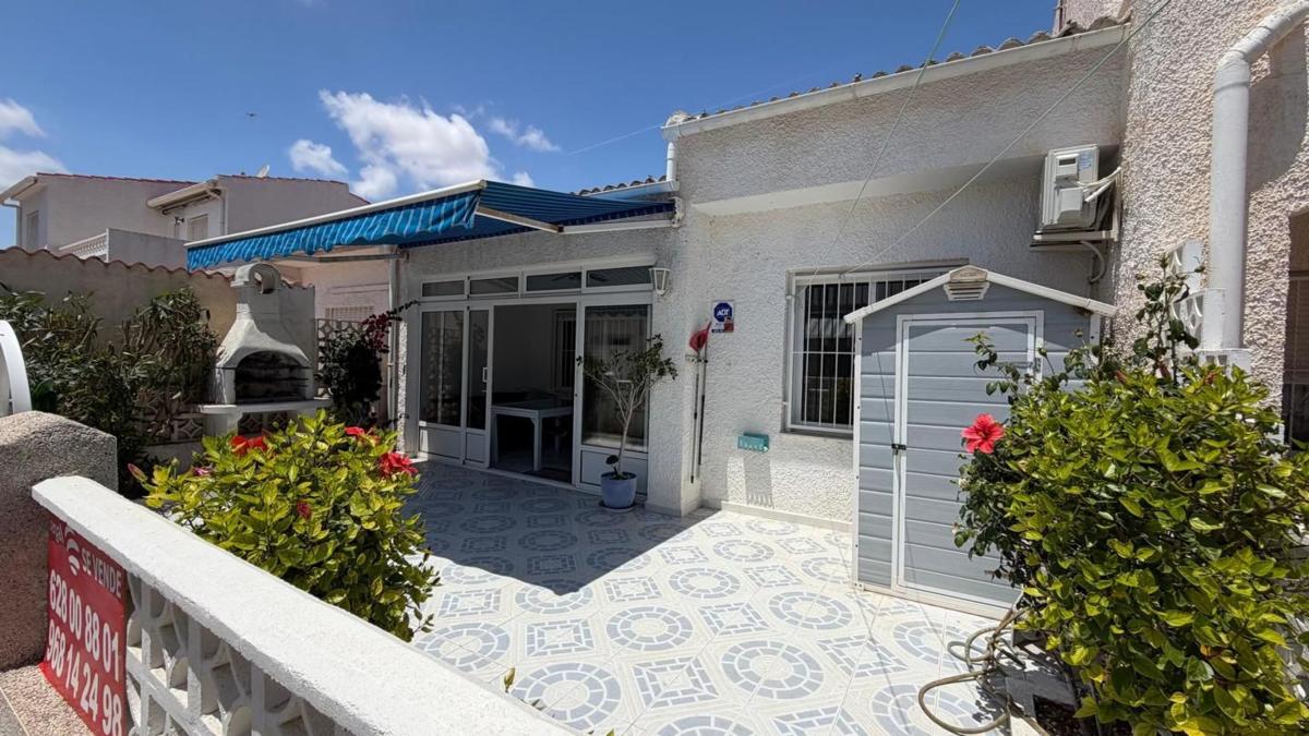 Продажа дуплекса на Dúplex en Calle El Gavilán, La Siesta - El Salado - Torreta, Torrevieja, Торревьеха photo 1