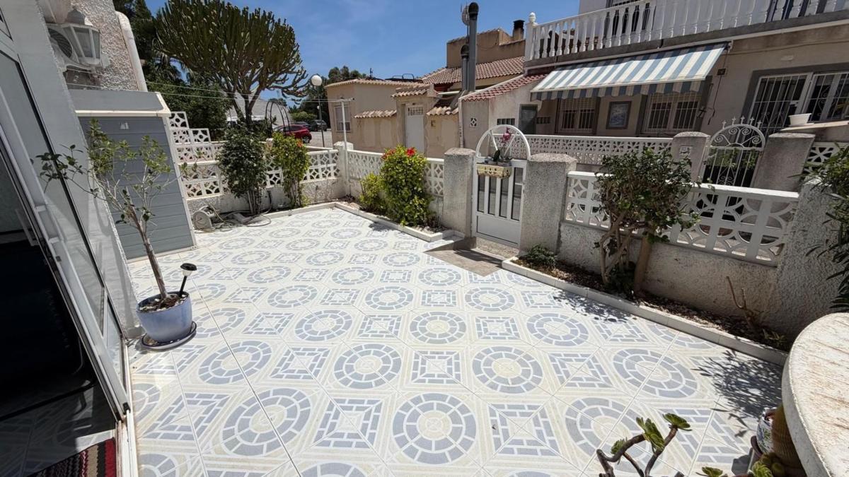 Продажа дуплекса на Dúplex en Calle El Gavilán, La Siesta - El Salado - Torreta, Torrevieja, Торревьеха photo 3