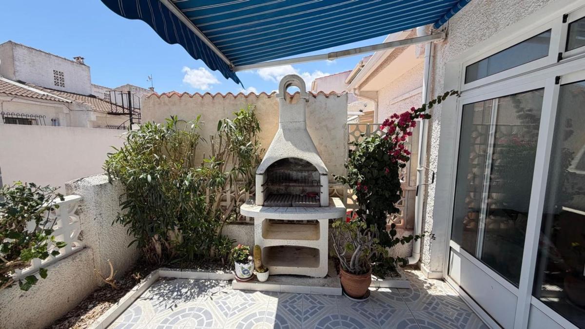 Продажа дуплекса на Dúplex en Calle El Gavilán, La Siesta - El Salado - Torreta, Torrevieja, Торревьеха photo 4
