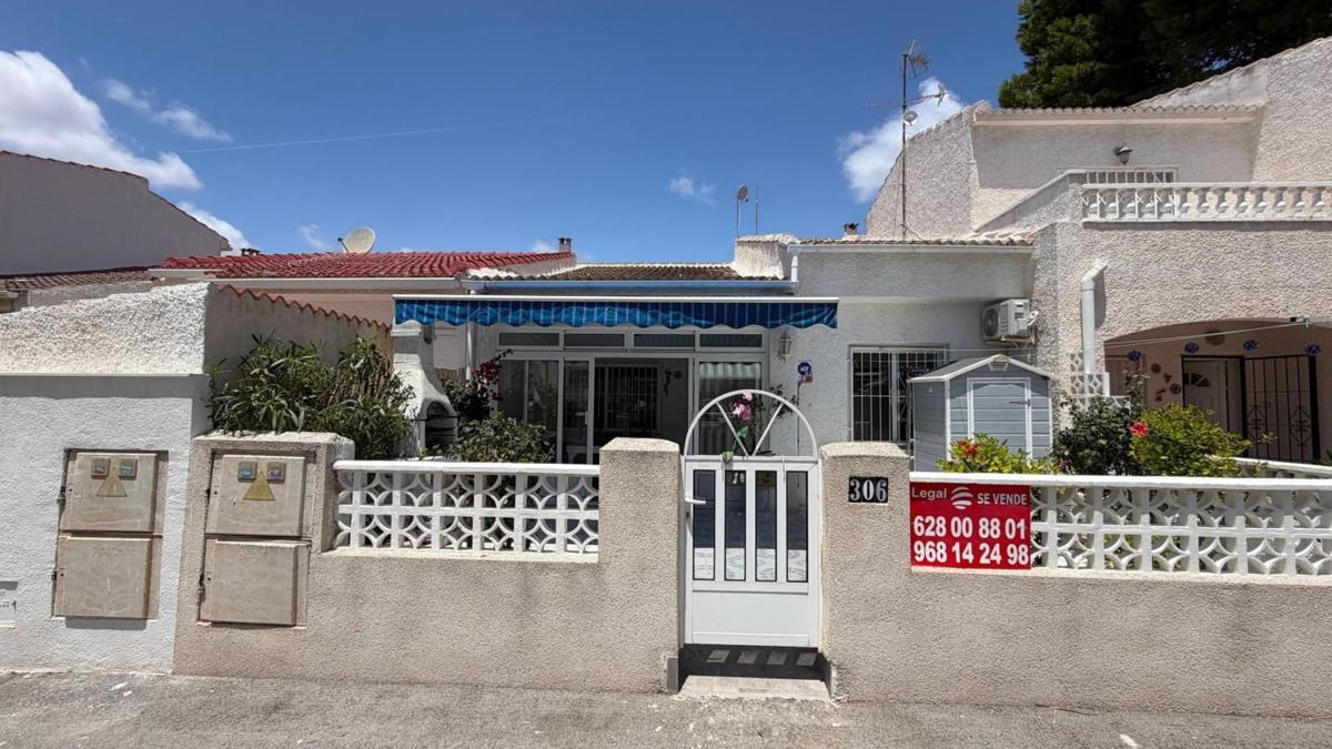 Продажа дуплекса на Dúplex en Calle El Gavilán, La Siesta - El Salado - Torreta, Torrevieja, Торревьеха photo 5