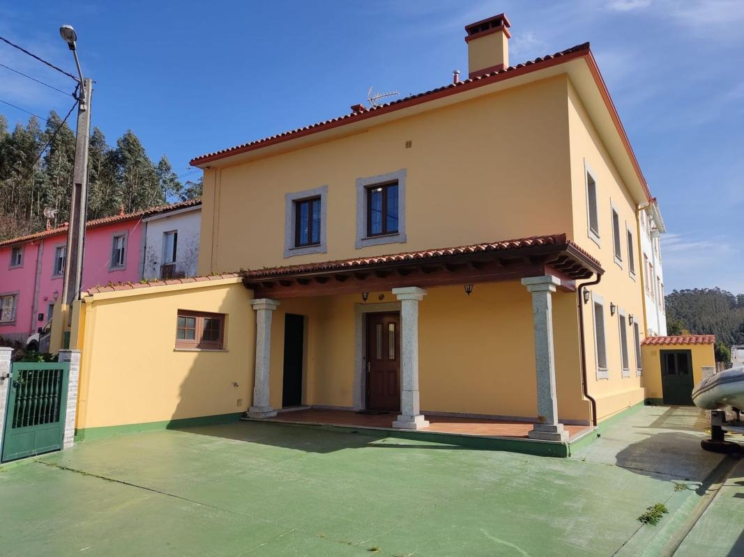 Properties for sale and rent in Spain photo 2