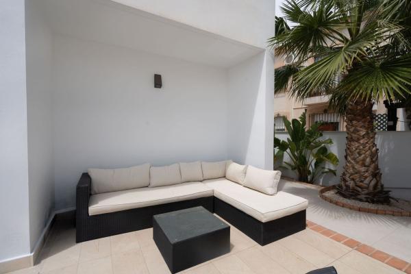 Casa o chalet independiente en Calle Tomas Valcarcel, Zona los Frutales, Torrevieja photo 4