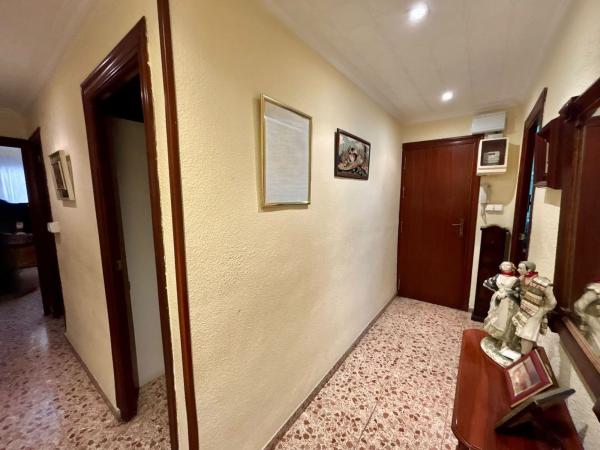 Sale of flat in Piso en Canovas Del Castillo, Carolinas Altas, Alicante / Alacant, Alicante
thumbnail 2