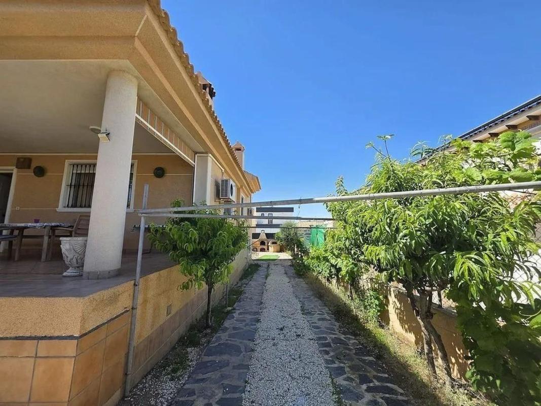 Продажа отдельного шале в Chalet pareado en Aguas Nuevas, Torrevieja, Торревьеха photo 2