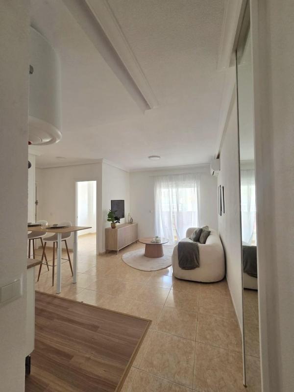 Продажа квартиры на Piso en Avenida Habaneras - Curva de Palangre, Torrevieja, Торревьеха
photo 5