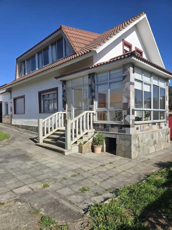 Properties for sale and rent in Spain photo 2