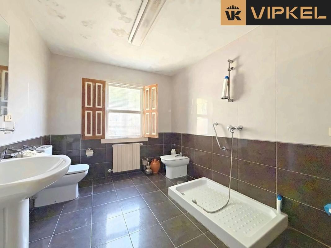 Properties for sale and rent in Spain photo 2