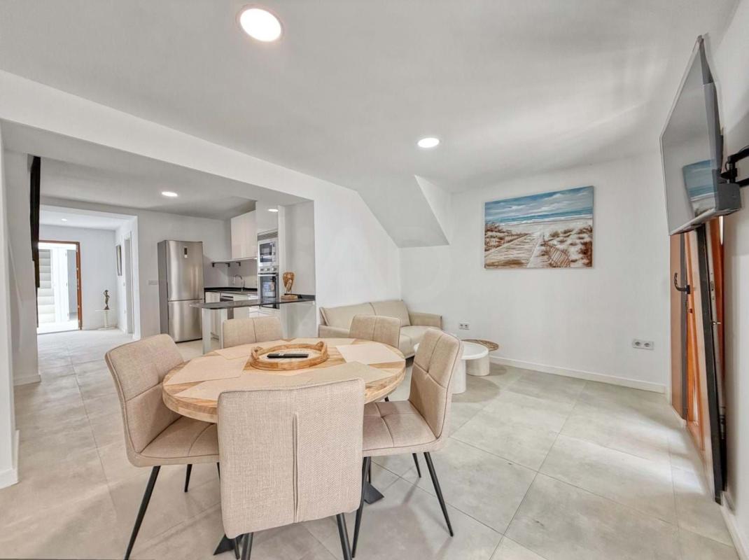 Properties for sale and rent in Spain photo 2
