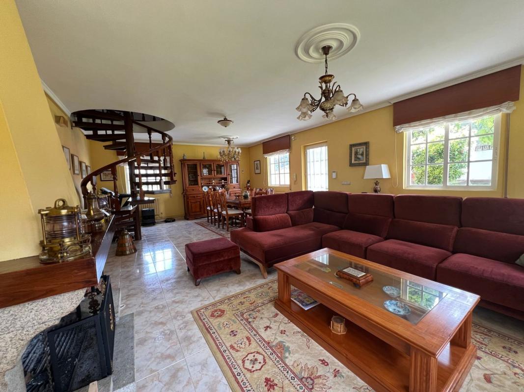Properties for sale and rent in Spain photo 2