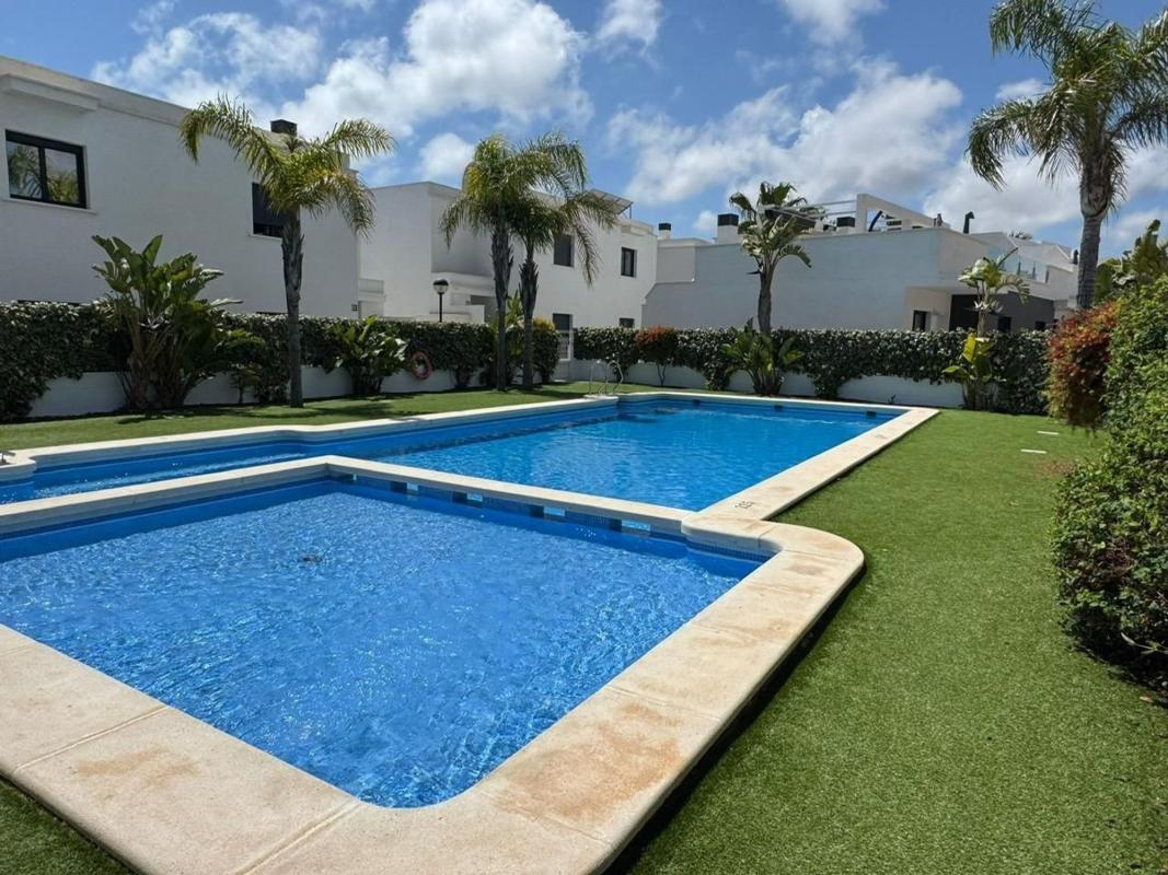 Sale of townhouse in Chalet adosado en Lomas de Cabo Roig, Orihuela , Orihuela photo 3