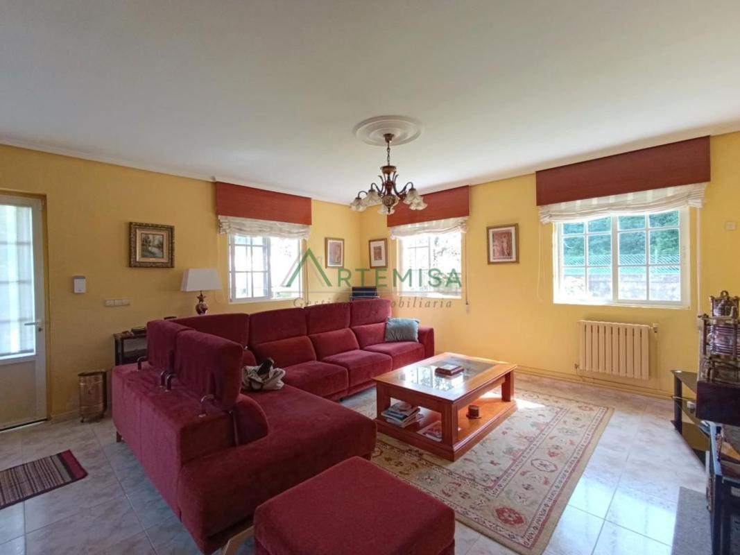 Properties for sale and rent in Spain photo 2