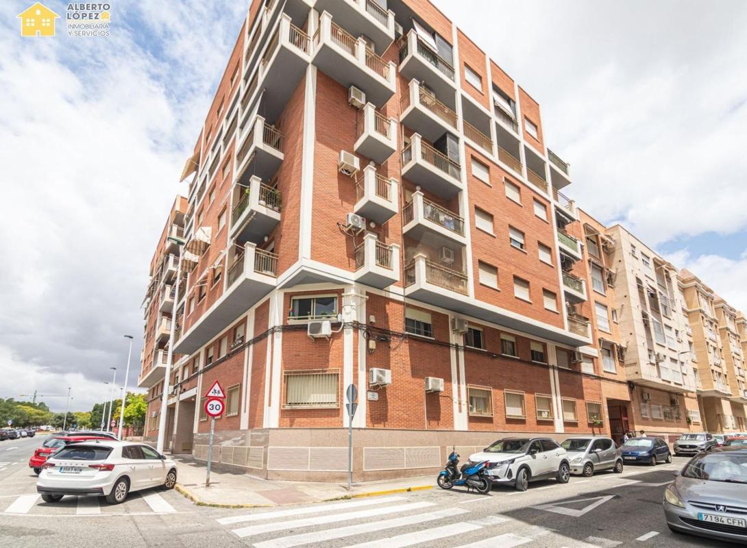 Sale of apartment in Piso en Carrús Oeste, Elche / Elx, Elche / Elx
photo 1