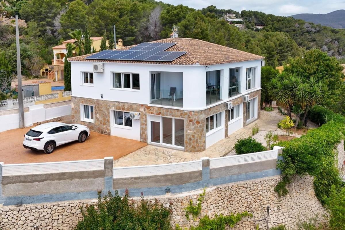 Properties for sale and rent in Spain photo 1