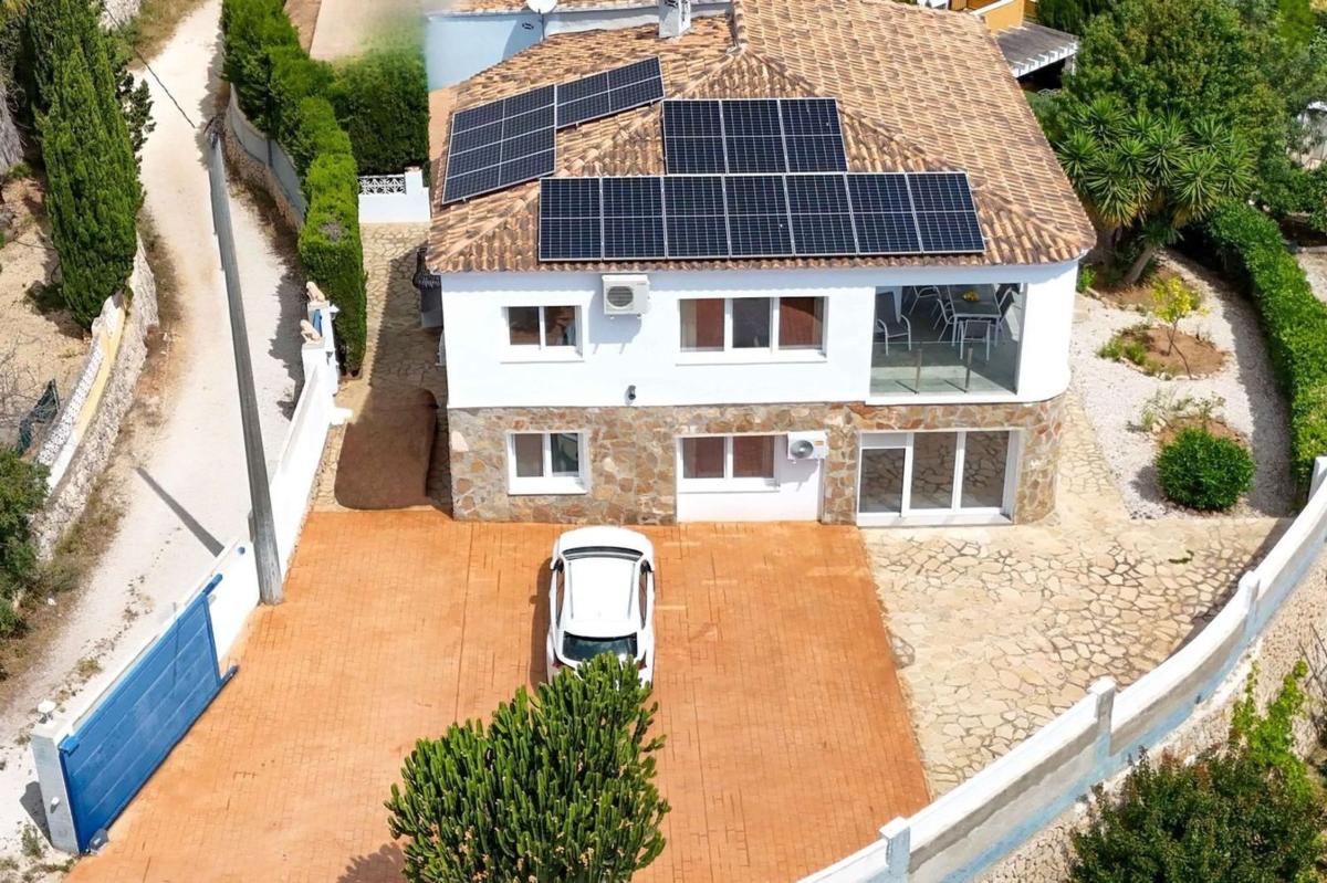 Properties for sale and rent in Spain photo 2