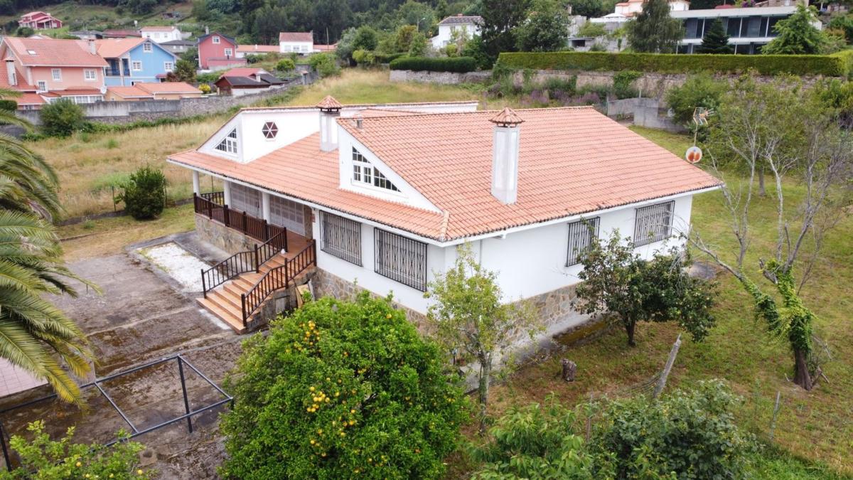 Properties for sale and rent in Spain photo 2