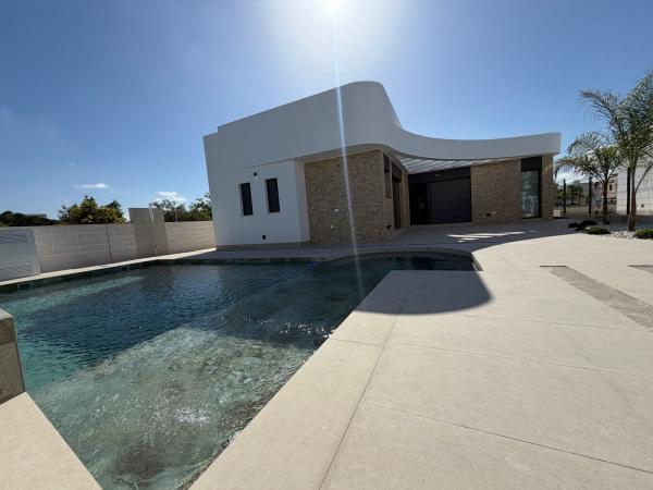 Casa o chalet independiente en Calle la Herrada, Los Montesinos thumbnail 1