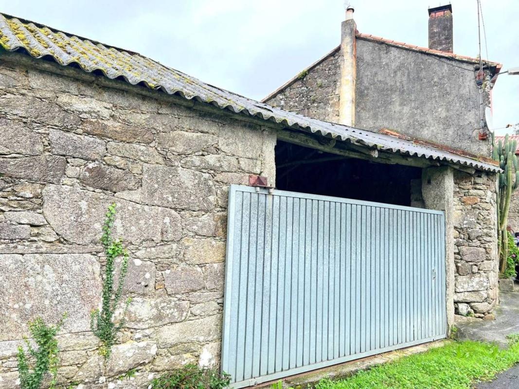 Sale of independent chalet in Casa o chalet en Calle As Virtudes, Laxe, Laxe
photo 4