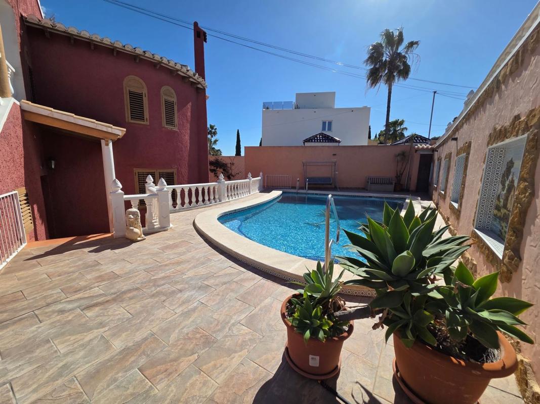 Venta de chalet independiente en Chalet pareado en Avenida de Elche, 33, Los Balcones - Los Altos del Edén, Torrevieja, Torrevieja
photo 3