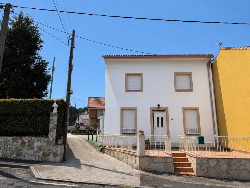 Properties for sale and rent in Spain photo 2