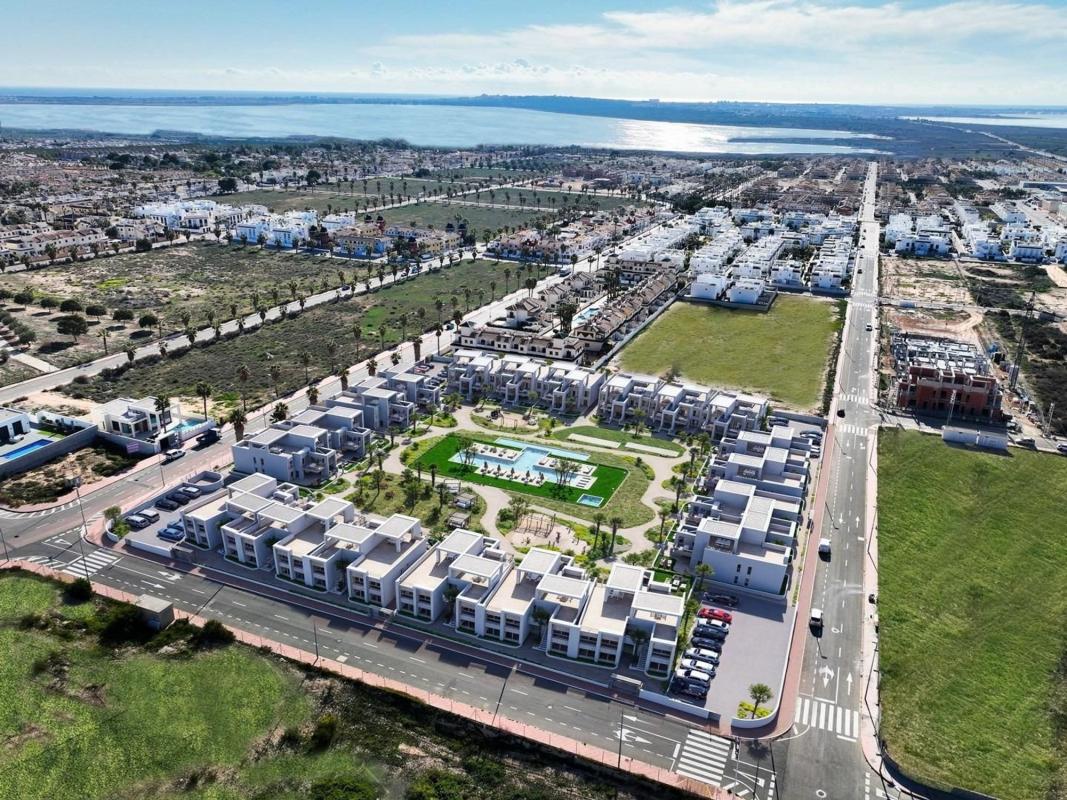 Sprzedaż niezależnego domku jednorodzinnego w  Casa o chalet en San Fulgencio, San Fulgencio photo 3