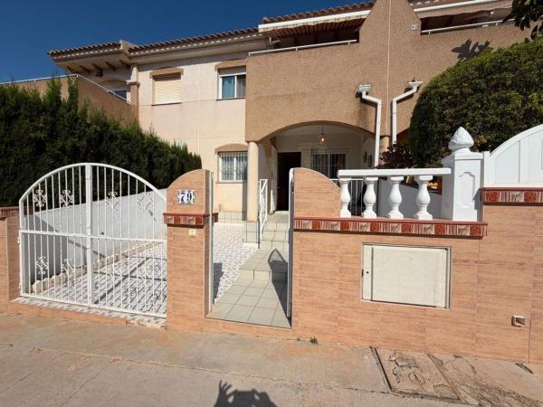 Independent chalet for sale in Casa o chalet en Aguas Nuevas, Torrevieja, Torrevieja
 photo 4