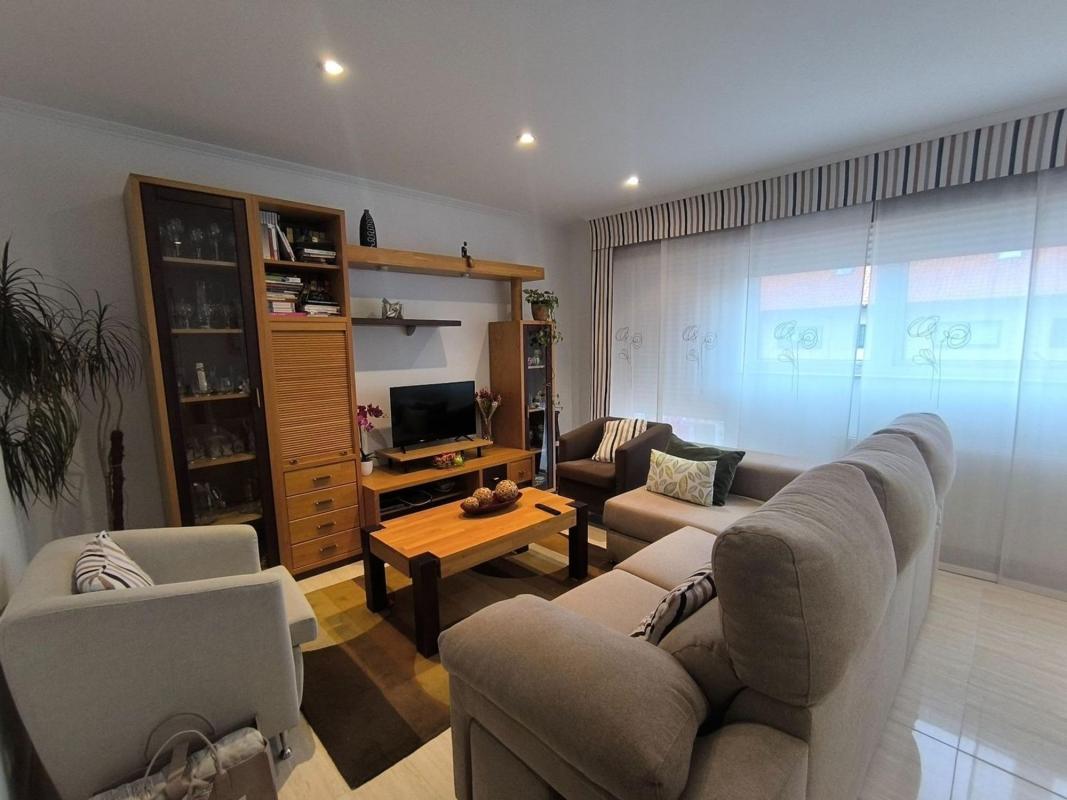 Properties for sale and rent in Spain photo 5