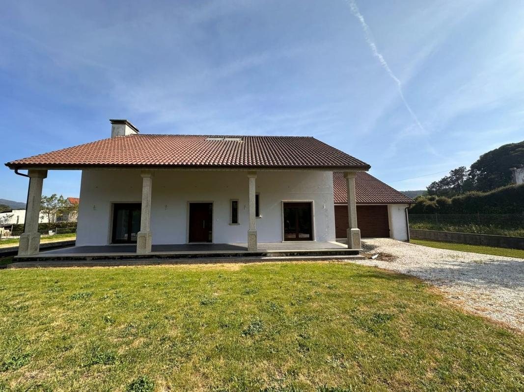 Properties for sale and rent in Spain photo 3