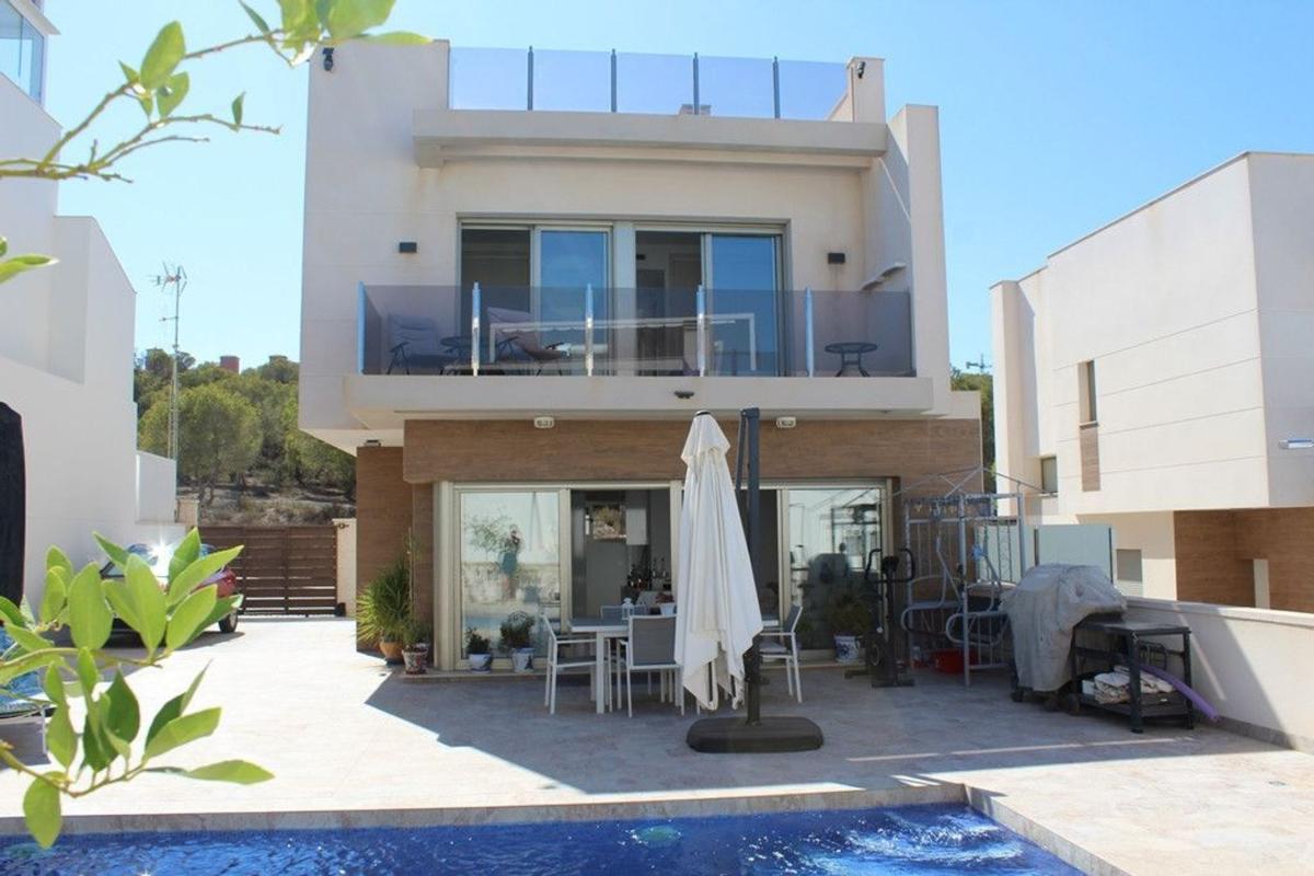 Properties for sale and rent in Spain photo 1