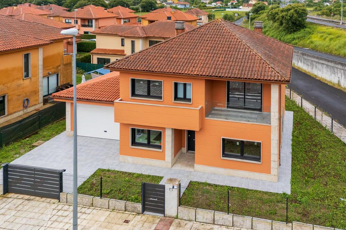 Properties for sale and rent in Spain photo 1