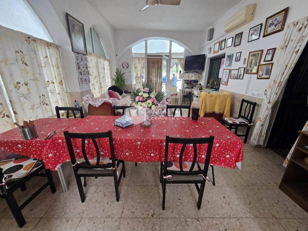 Sale of independent chalet in Casa o chalet en Monforte del Cid, Monforte del Cid
photo 4