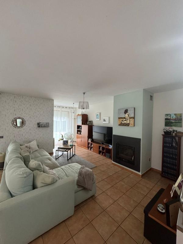Properties for sale and rent in Spain photo 4