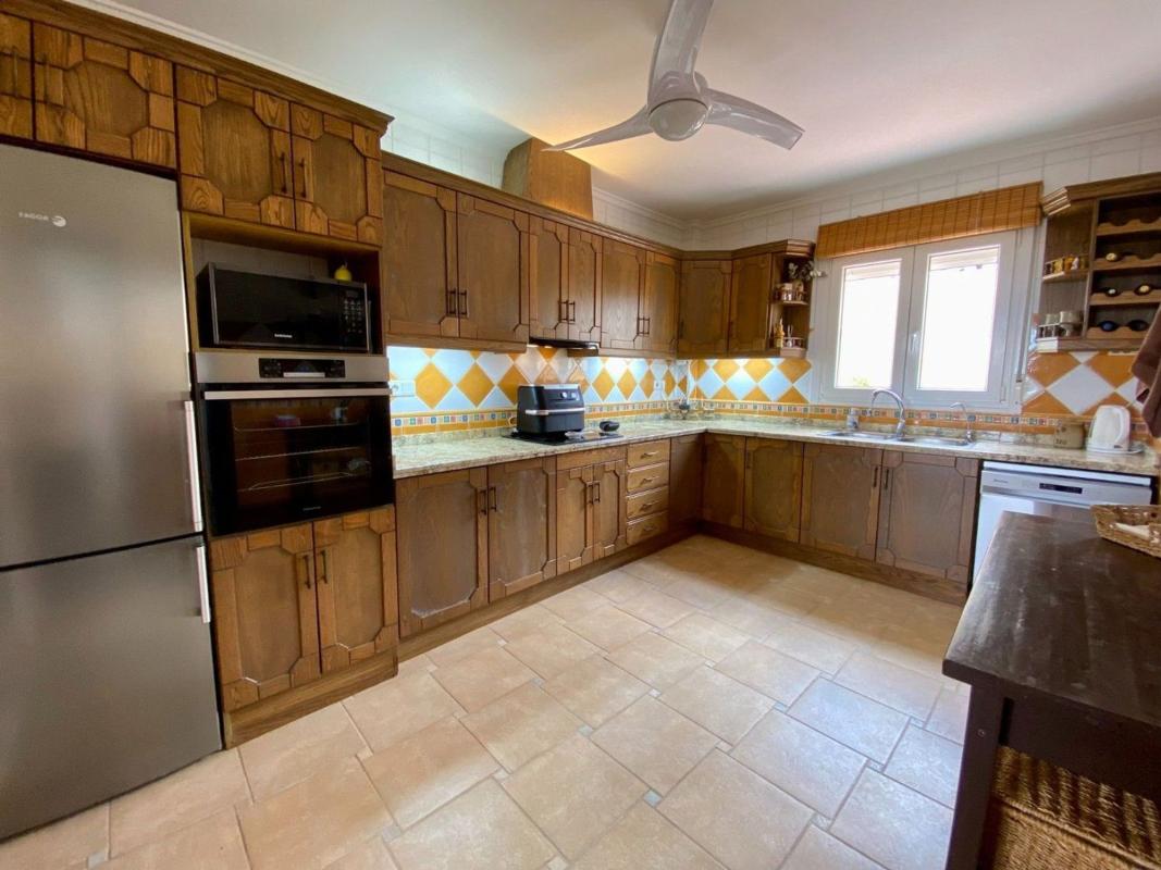 Недвижимость на продажу и в аренду в Испании photo 3
