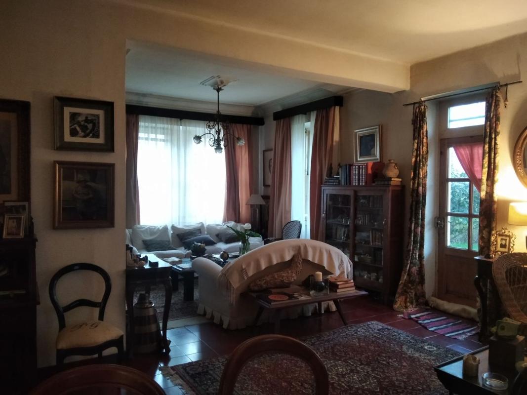 Properties for sale and rent in Spain photo 3