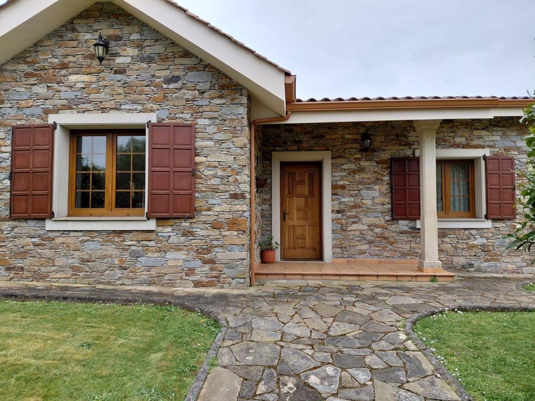 Properties for sale and rent in Spain photo 2
