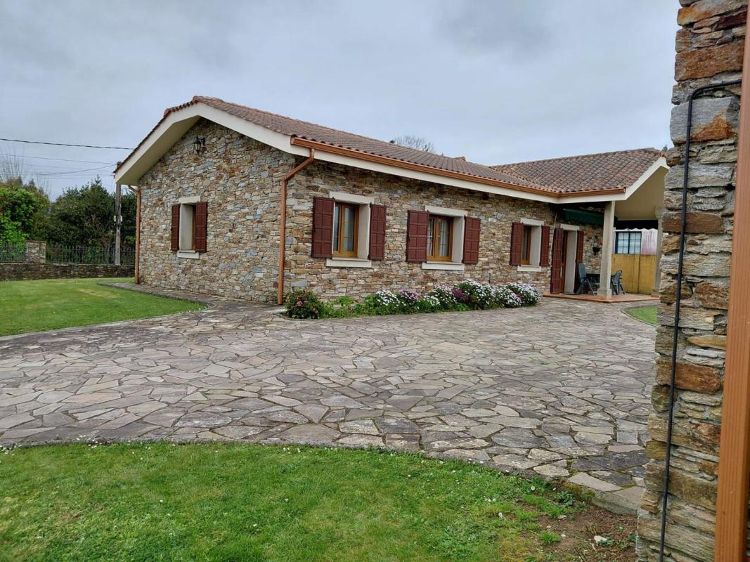 Properties for sale and rent in Spain photo 3