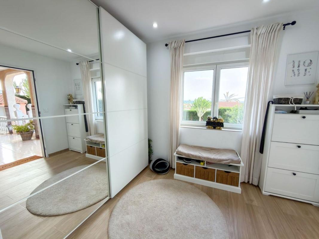 Properties for sale and rent in Spain photo 4