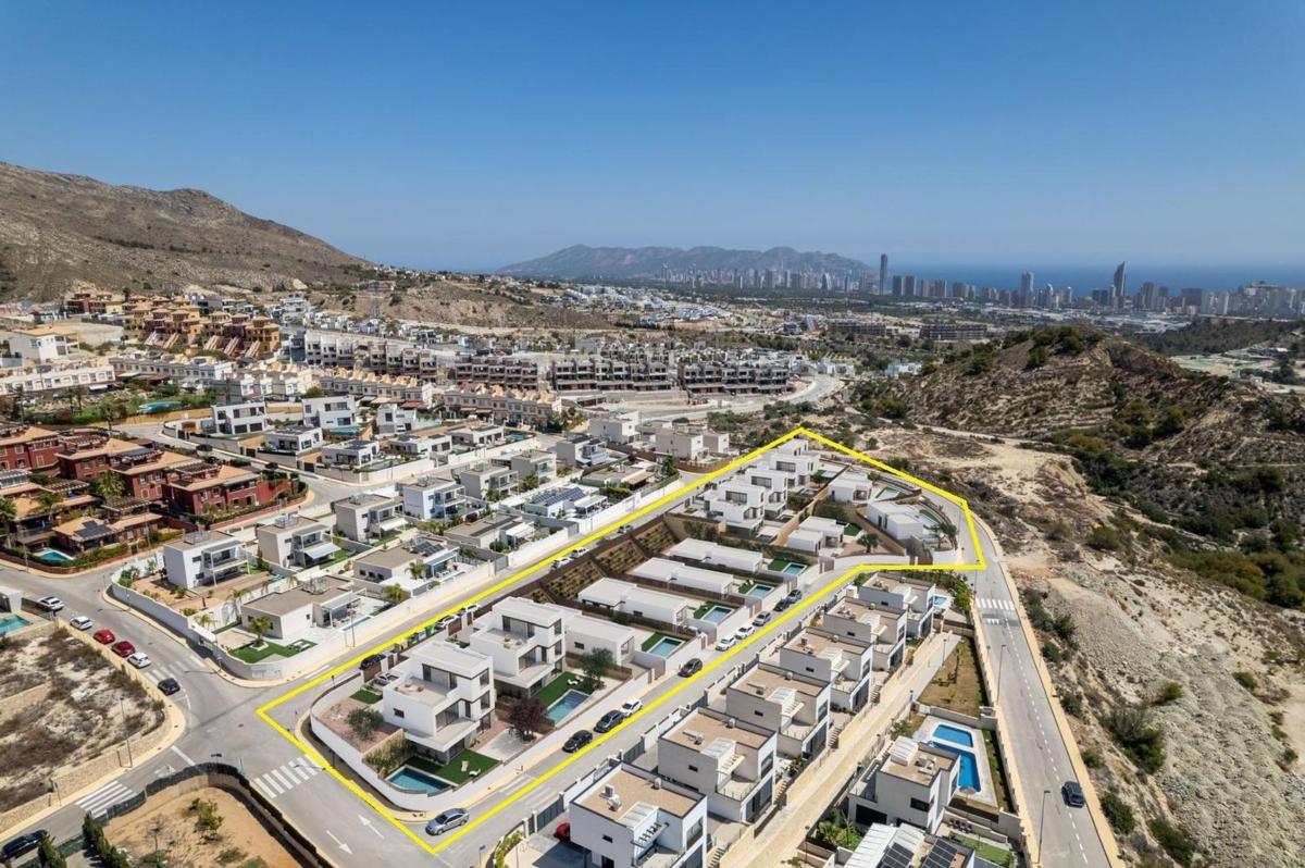 Properties for sale and rent in Spain photo 3