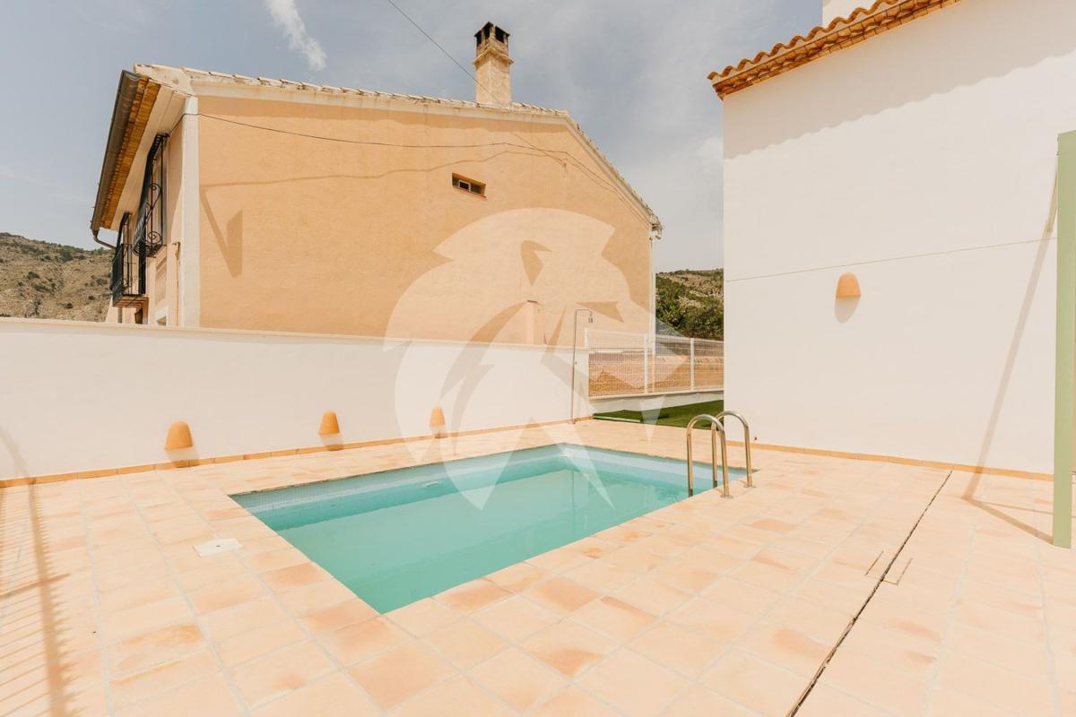 Propiedades en venta y alquiler en España photo 3