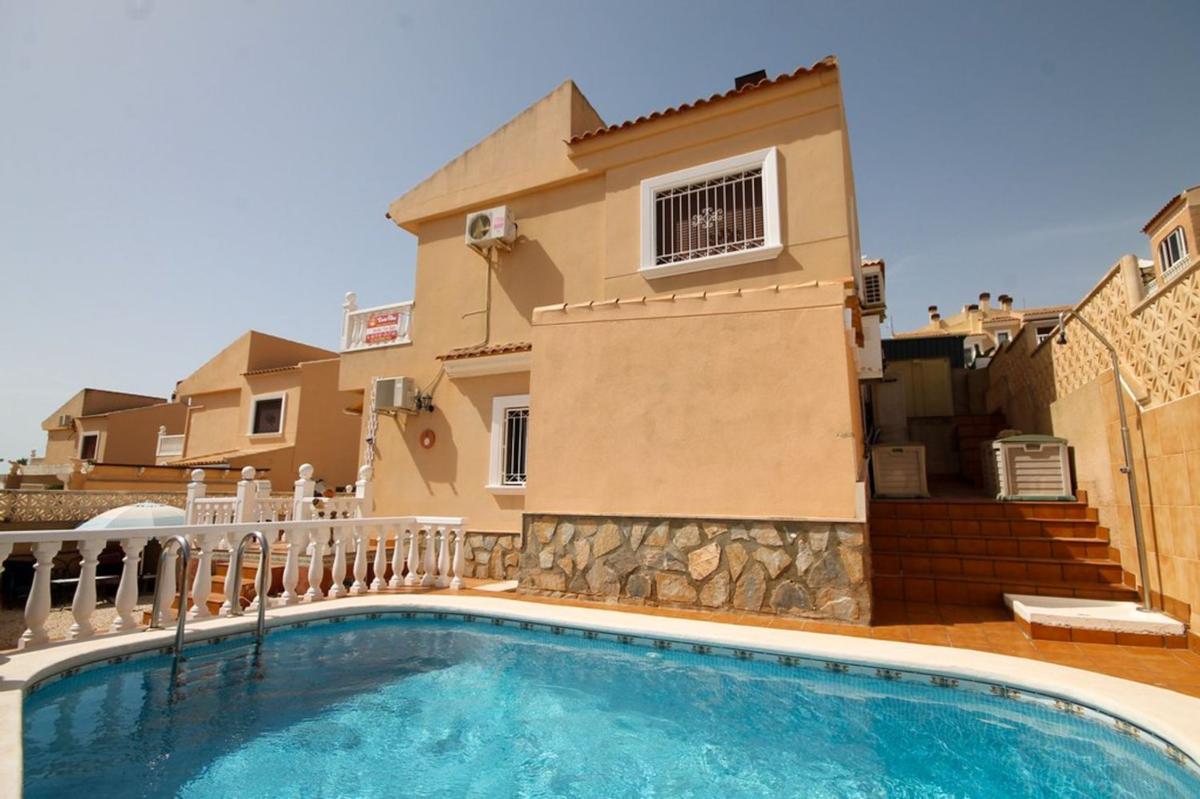 Properties for sale and rent in Spain photo 2