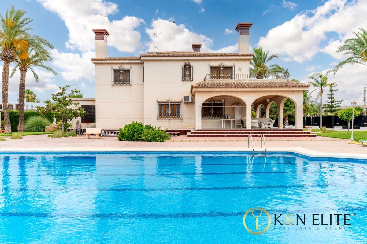 Properties for sale and rent in Spain photo 2