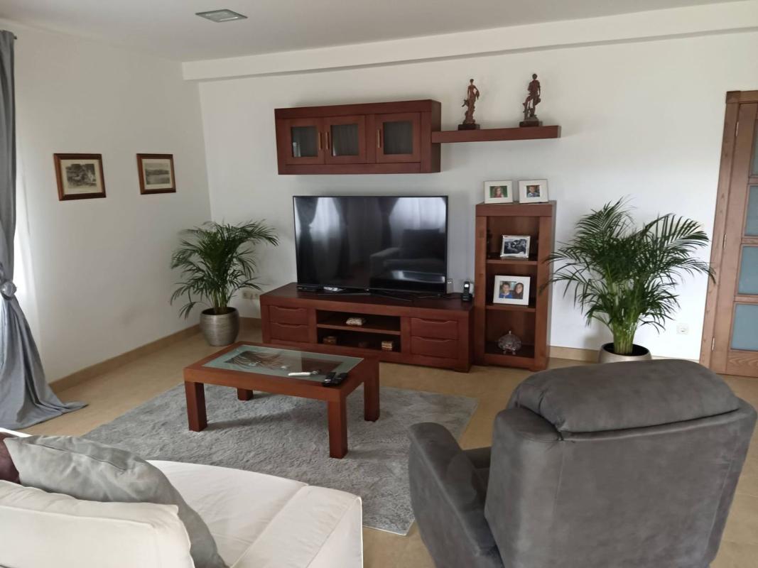 Properties for sale and rent in Spain photo 2