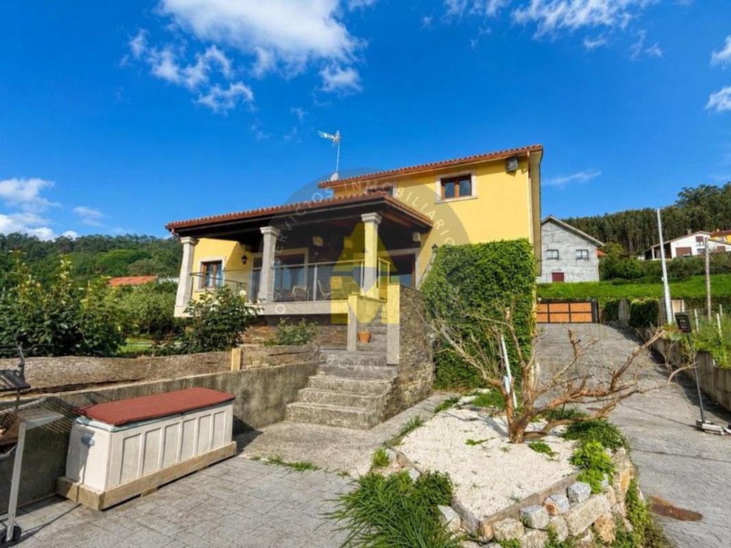 Properties for sale and rent in Spain photo 4